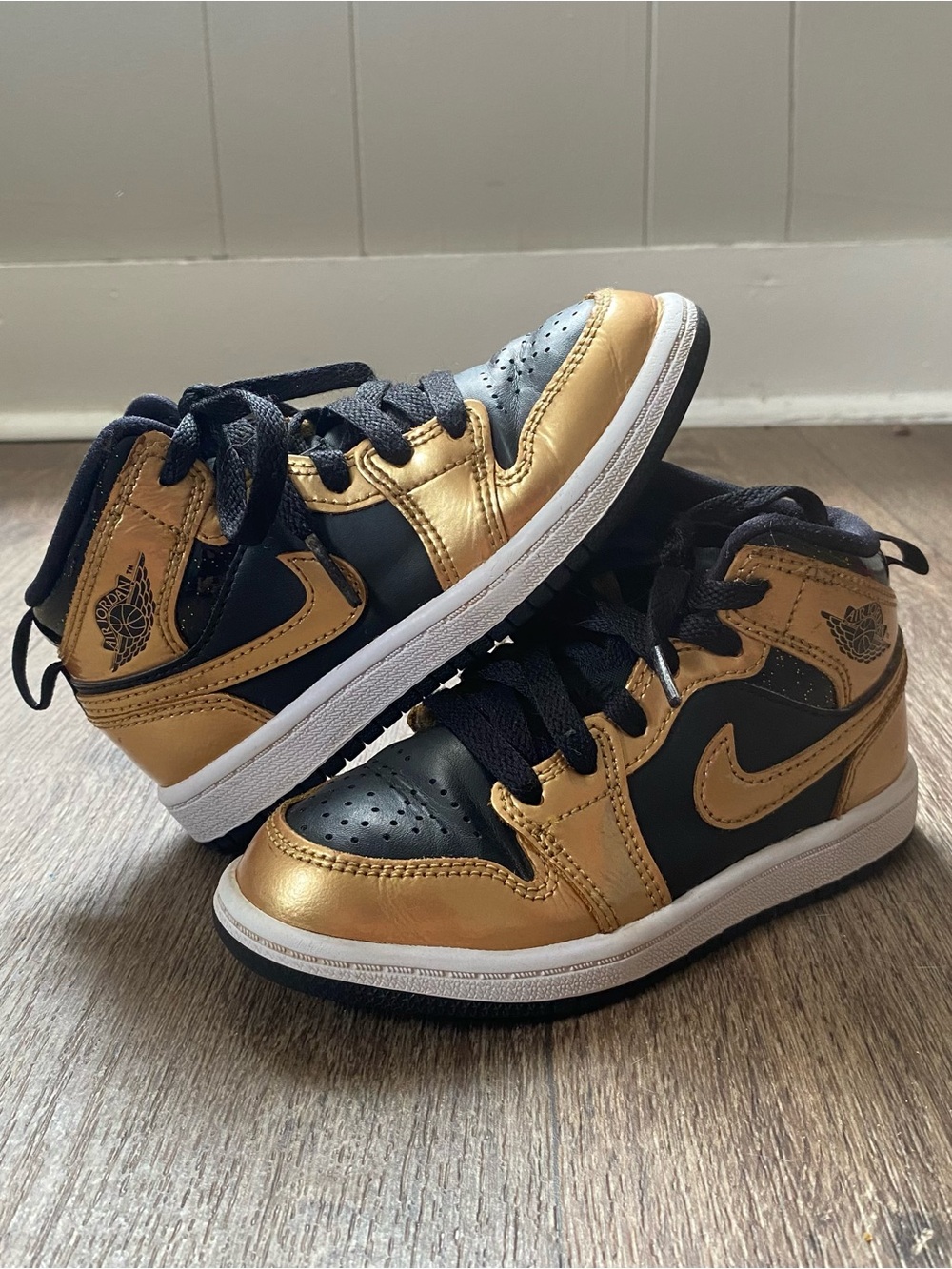 Kids Nike Air Jordan Metallic Gold & Black High-Top Sneakers